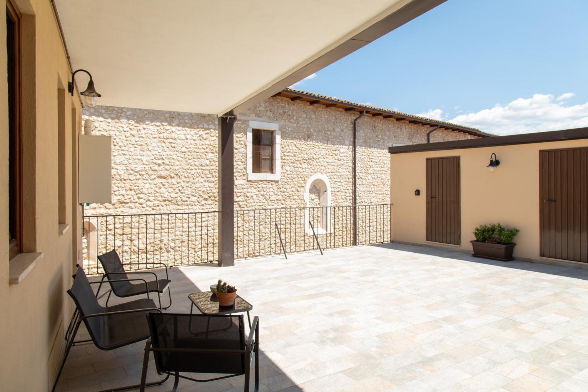 Il Vico Bed & Breakfast L'Aquila Ngoại thất bức ảnh